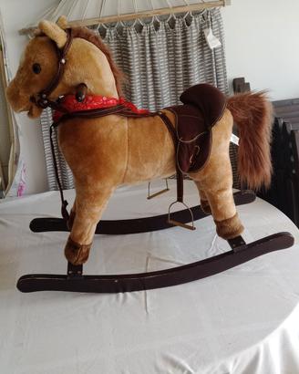 cavallo a dondolo