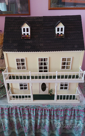 Casa delle Bambole con mobili Dolls' house