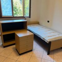 Cameretta singola con letto