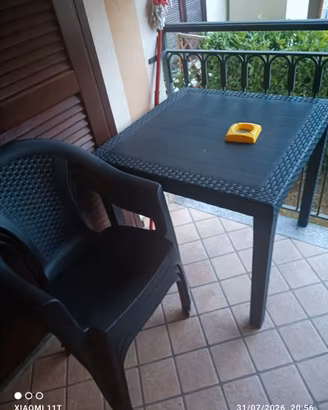 Tavolo con 3 sedie