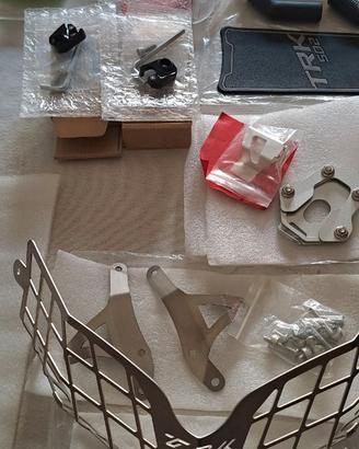 x BENELLI TRK502X  accessori vari, nuovi