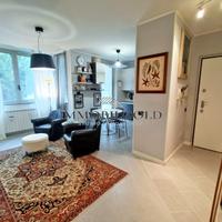 Trilocale con doppi servizi. Box doppio