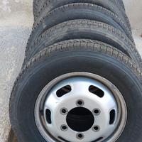 7 cerchi con gomme da neve daily 35/50C