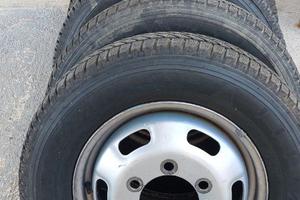 7 cerchi con gomme da neve daily 35/50C