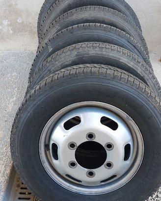 7 cerchi con gomme da neve daily 35/50C