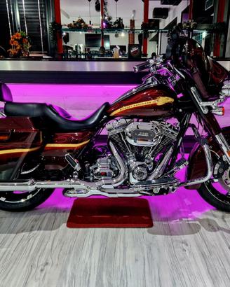 Harley-Davidson Special CVO Street Glide 110 SE