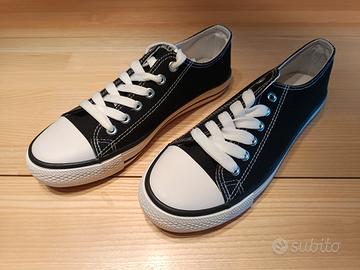 Scarpe in tela nere  modello "Converse" - Tg. 37