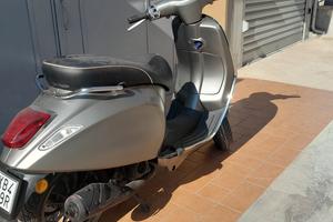 vespa sprint 50 cc  del 2018