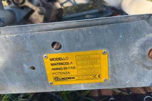 Tecnopress puma 150 Pulisciapiaggia trainato