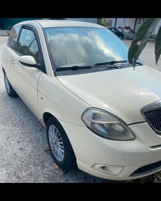 Lancia ypsilon 1.2 benzina