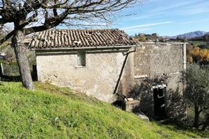 RUSTICO A OLEVANO ROMANO