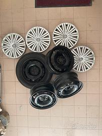 Set 4 cerchi in ferro VW Polo originali 15”+2gomme
