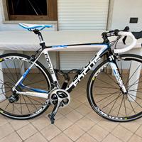 Bici da corsa FOCUS Izalco