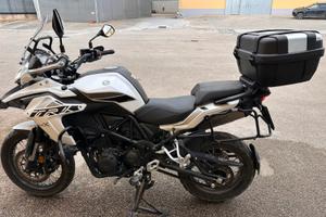 Benelli trk 502x
