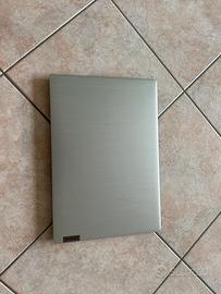 Lenovo IdeaPad 3 15ADA05