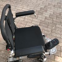 Sedia a rotelle elettrica