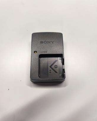 Caricabatterie Originale Sony BC-CSN + Custodia