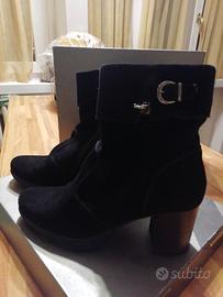 Nero Giardini Tronchetto