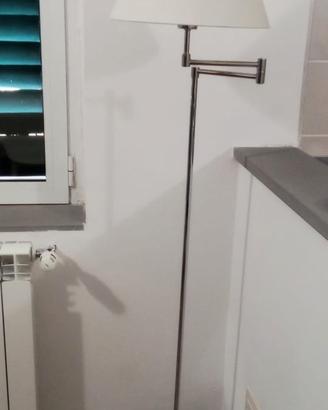 Lampada da terra orientabile 