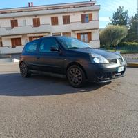 Clio 2