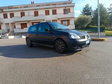 Clio 2
