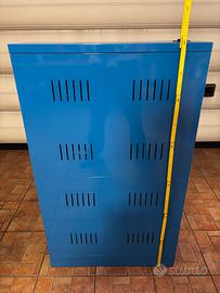 Inverter e armadio batterie fotovoltaico