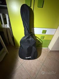 Chitarra yamah f310P