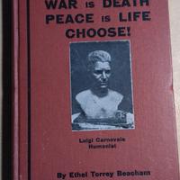 Libro War Is death con dedica autrice