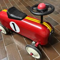 Macchina cavalcabile bambino