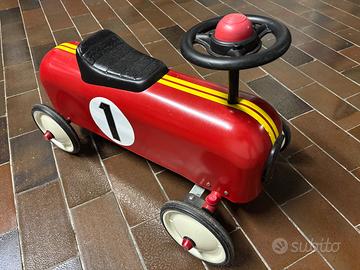 Macchina cavalcabile bambino