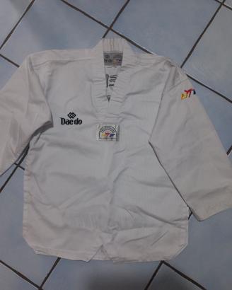 kimono/Dobok Taekwondo bambino. Misura 140 cm.