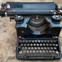 Macchina da scrivere Olivetti M 40