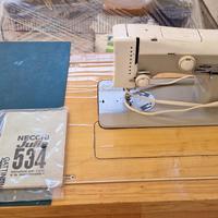 macchina da cucire Necchi 