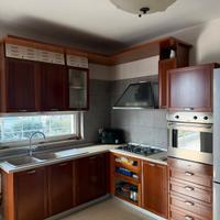 Cucina completa di piano cottura e cappa