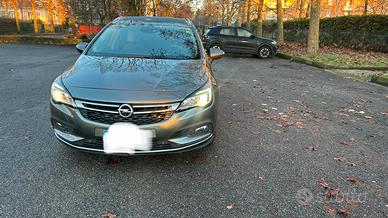 OPEL ASTRA  CAMBIO AUTOMATIC