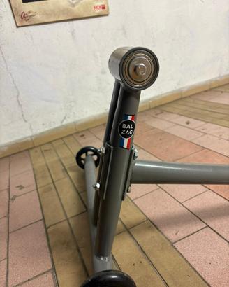 Cavalletto monobraccio