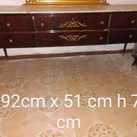 mobili vintage con grossa specchiera 