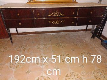 mobili vintage con grossa specchiera 