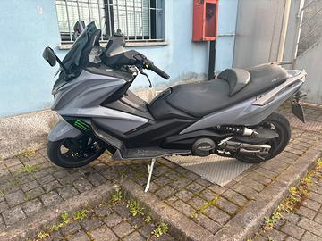 Kymco Ak 550