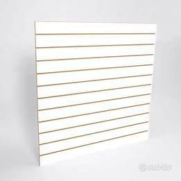 Pannelli dogati mensole pali grucce negozio stand