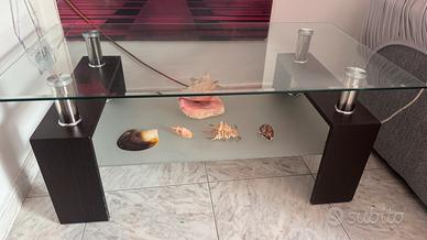 Tavolino da salotto con ripiani in vetro temperato