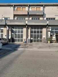 Locale commerciale/artigianale