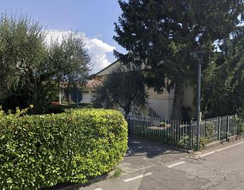 Immobile in asta di 267 m² con 3 locali e box auto