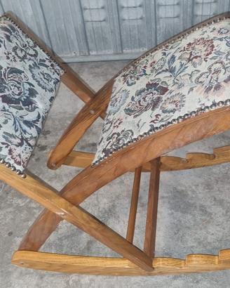 Poggiapiedi a dondolo vintage in legno 