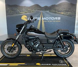 UM Renegade Freedom 300 Nero Lucido