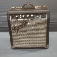 amplificatore fender Frontman 