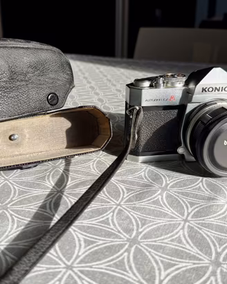 Macchina fotografica Konica 