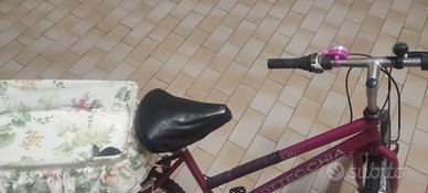 Bicicletta donna 26 con cestino sul retro 