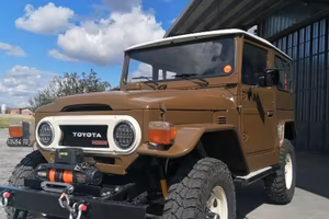 TOYOTA BJ 40