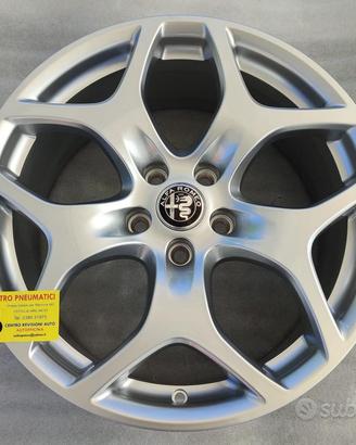 4 Cerchi In Lega Originali NUOVI Alfa Romeo da 18